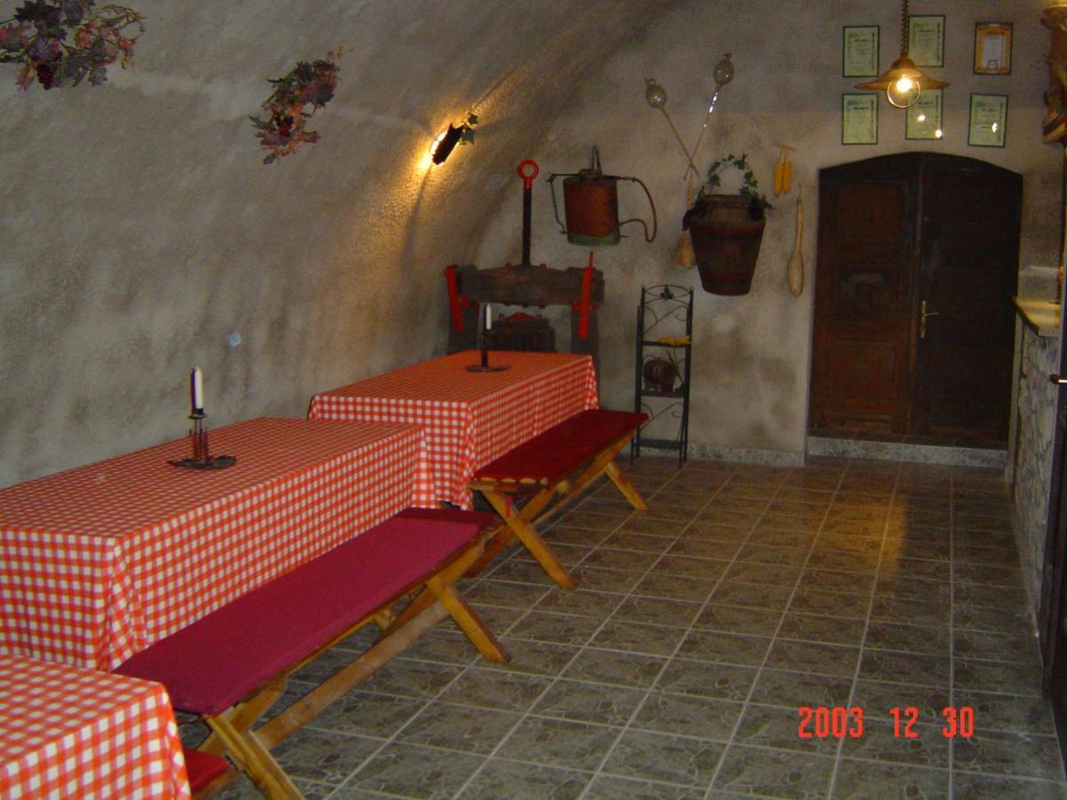Brezovay Kastely Panzio Bed & Breakfast *