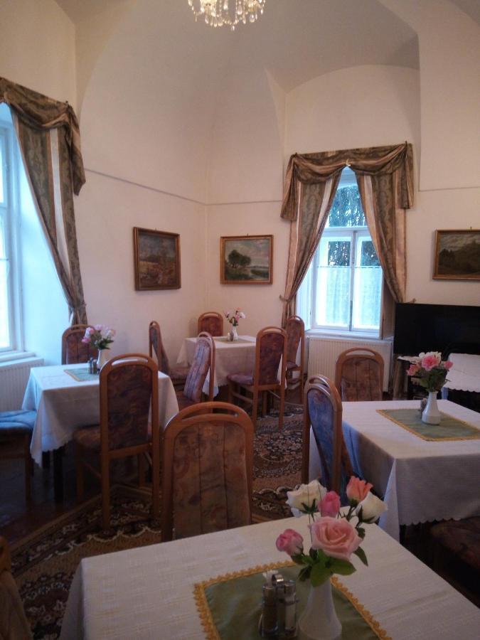 Brezovay Kastely Panzio Bed & Breakfast